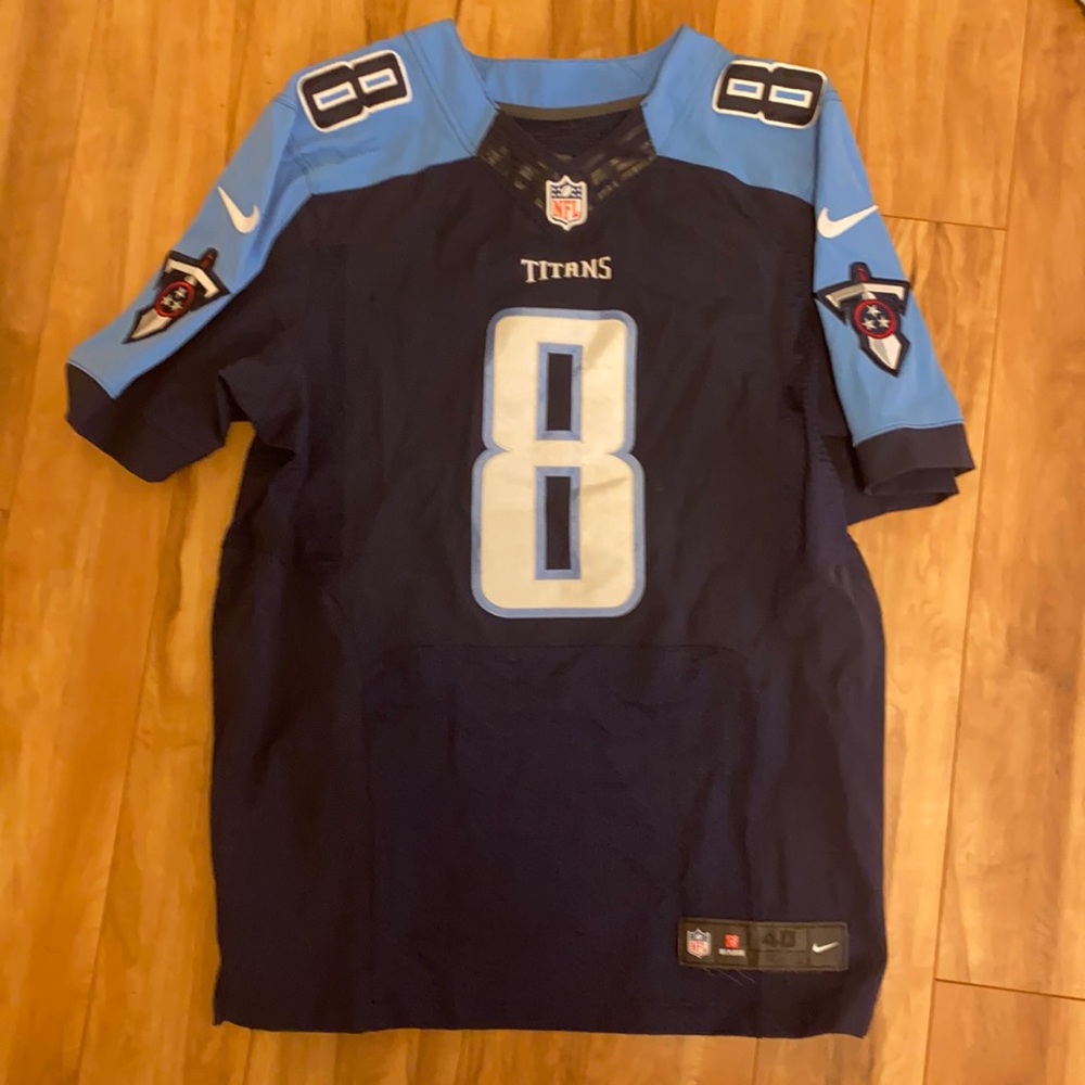 Authentic Size 40 Tennessee Titans Mariota jersey